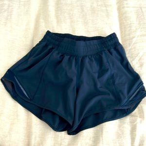 Lululemon Hotty Hot Short